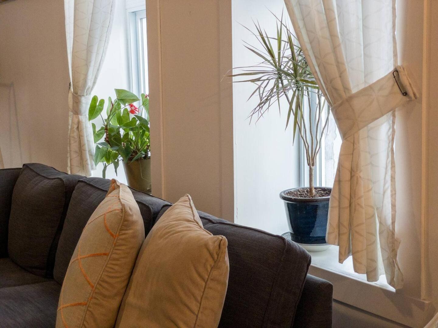 Perfect For Groups Big Livingroom 2 Backyard 3Br Montréal Exterior foto